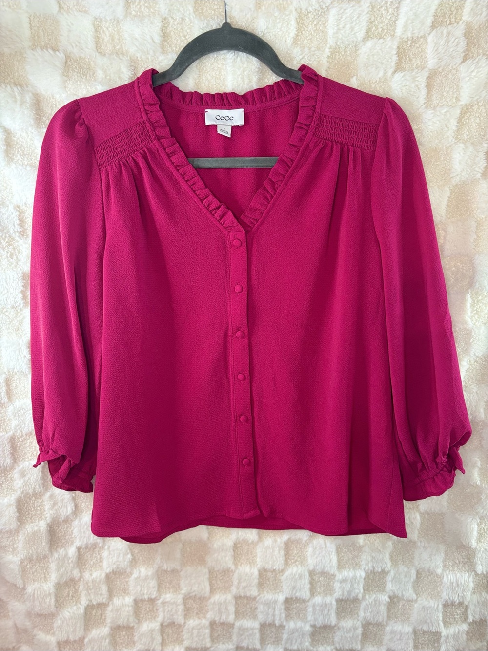 CeCe Women’s Fuchsia Ruffle Trim V-Neck Button Front Blouse size S